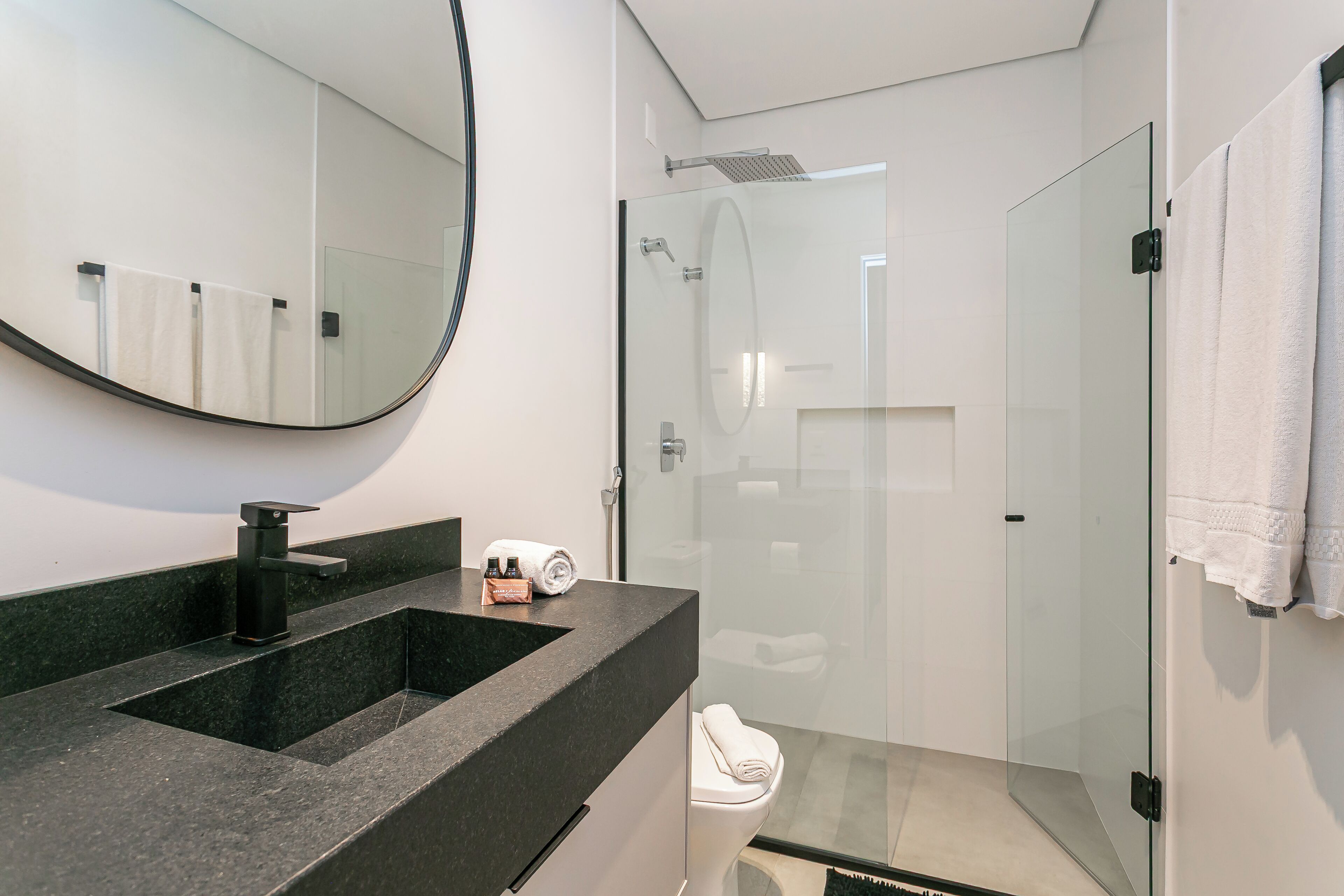 Junior Studio | Bathroom | Shower, hair dryer, towels