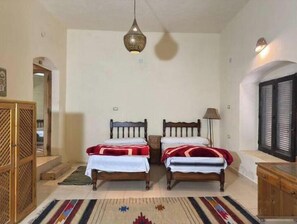 WiFi, bed sheets