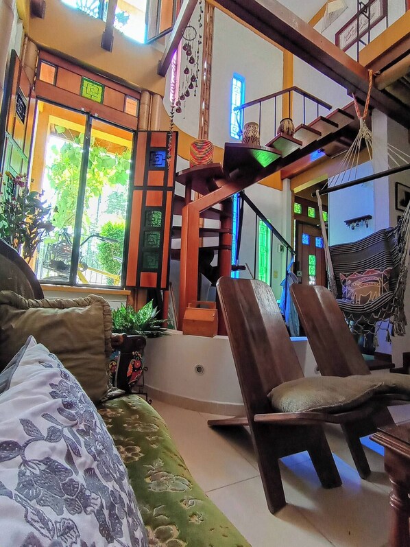 Room, 1 Bedroom | Living room