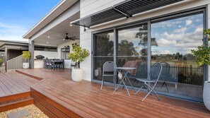 Outdoor dining - La Plaza Del Toros Golf course view (Yarrawonga)