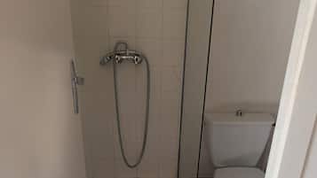 HandtĂŒcher, Seife, Toilettenpapier