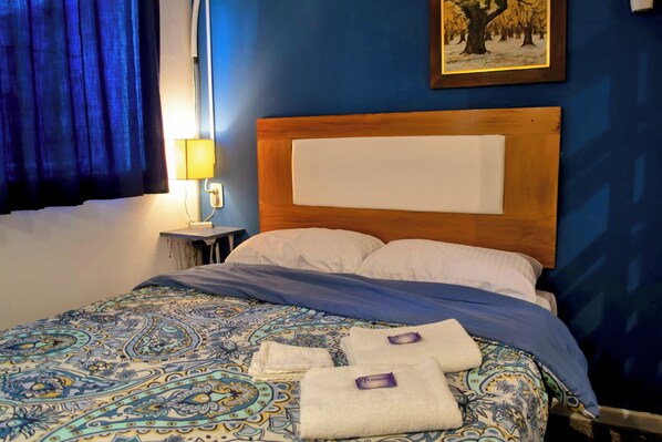 1 bedroom, iron/ironing board, Internet, bed sheets