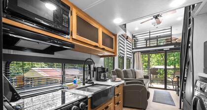 “Special Place”Short Term Rentals Tiny Home Springville,Tennessee 148