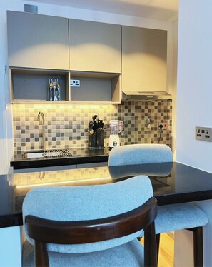 Microwave, oven