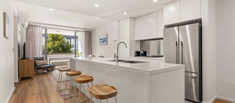 150m to Surf Beach – Book 3 nights, pay for 2!