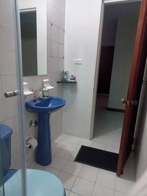 Shared Dormitory, 1 Bedroom | Bathroom - Room-american Embassy Room (Bogotá)