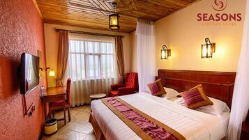 Iron/ironing board, free WiFi, bed sheets