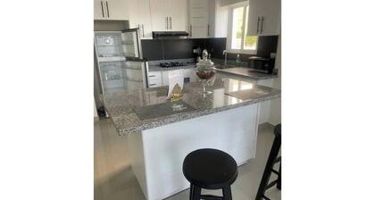 2 Bdrm, 1 Bath, Wifi, Near River and Beach, 3R