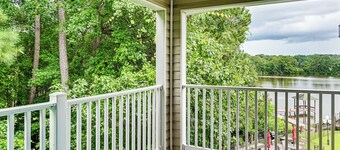 Fayetteville Autumn Escape: Lake Views + Home Gym