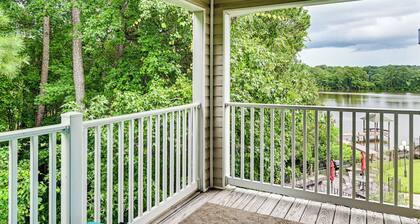 Fayetteville Autumn Escape: Lake Views + Home Gym