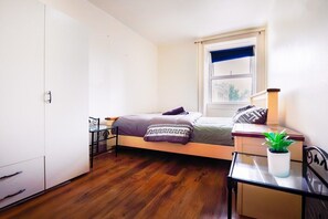 1 bedroom, iron/ironing board, internet, bed sheets