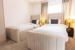 3 bedrooms, iron/ironing board, WiFi, bed sheets - Perfect Booking | Easy Access to Manchester Centre (Old Trafford)