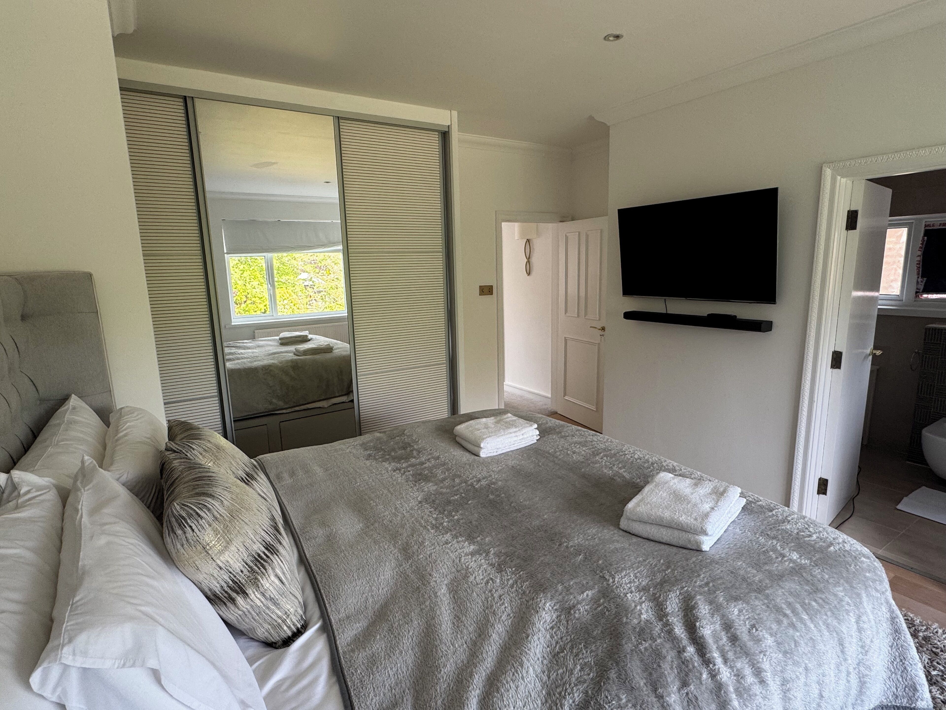 4 camere, ferro/asse da stiro, Wi-Fi, lenzuola