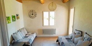 1 bedroom, travel crib, free WiFi, bed sheets