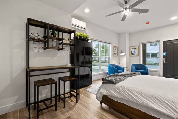 1 bedroom, free WiFi, bed sheets