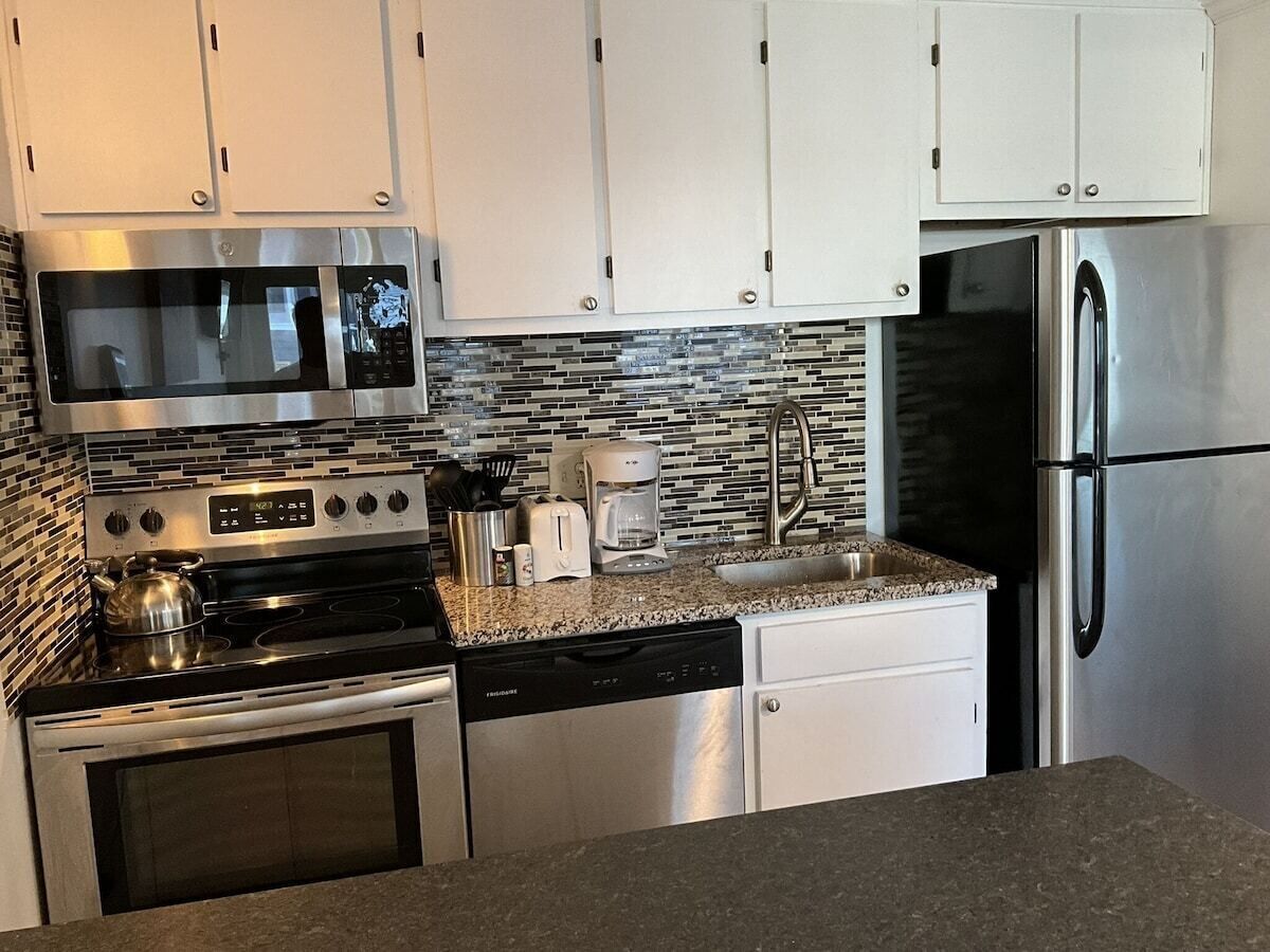 Microwave, oven, stovetop, dishwasher