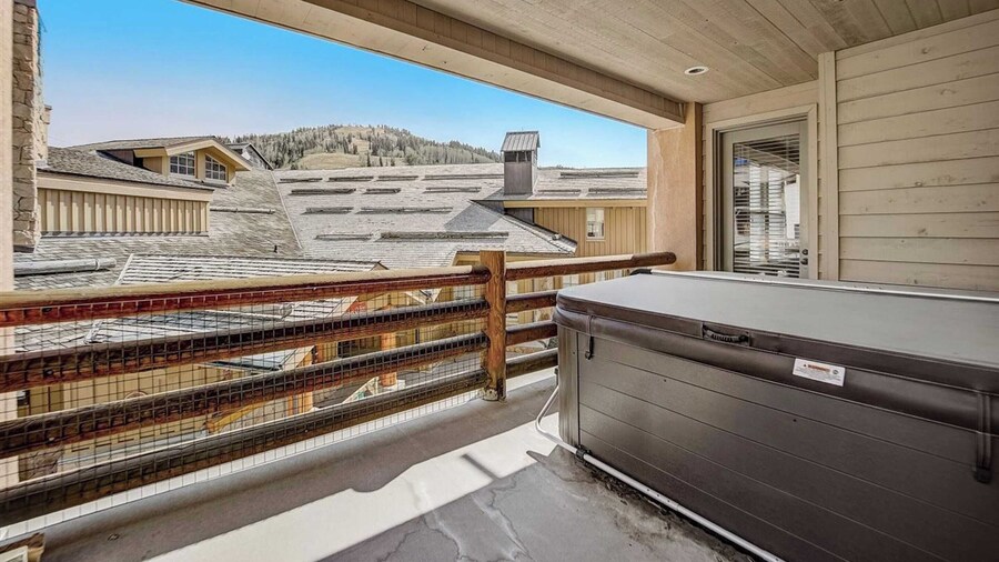 2 Ski-in/ski-out Condos w/ Hot Tubs Deer Valley Mont Cervin by Avantstay