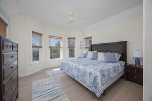6 bedrooms, free WiFi, bed sheets