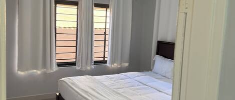 2 bedrooms, iron/ironing board, WiFi, bed sheets