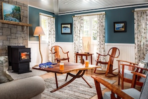 Living area - The Crocker House Country Inn (Rm 3) (Hancock)