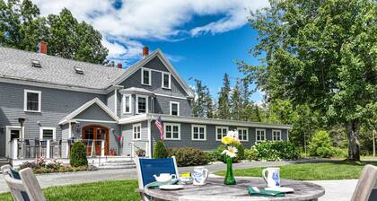 The Crocker House Country Inn (Rm 4)