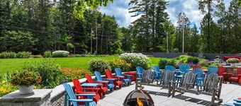 The Crocker House Country Inn (Rm 4)