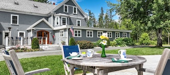 The Crocker House Country Inn (Rm 10)