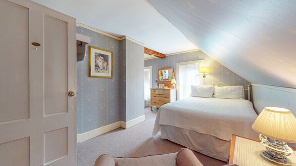 1 bedroom, free WiFi, bed sheets - The Crocker House Country Inn (Rm 10) (Hancock)