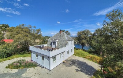 Beautiful home in Rubbestadneset with WiFi