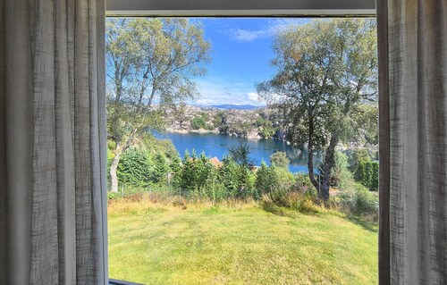 Beautiful home in Rubbestadneset with WiFi