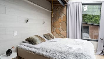 1 habitación, escritorio, wifi gratis y ropa de cama