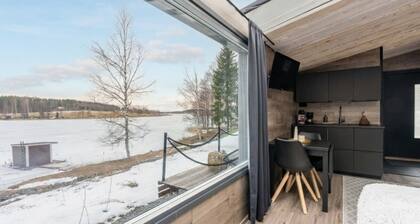 Private Himosranta Lake View Glass Suite