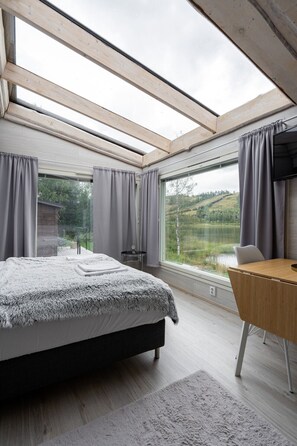 1 bedroom, desk, free WiFi, bed sheets