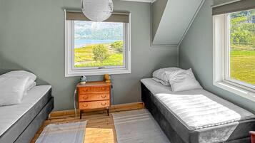 3 bedrooms
