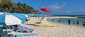 Amazing 1-bedroom house in beautiful downtown Nassau. Best Location