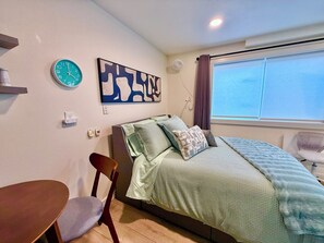 WiFi, bed sheets