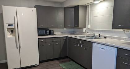 Cozy 2-bedroom apartment in the center of Saint Joseph