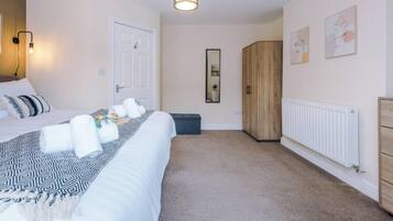 Apartment | Iron/ironing board, free WiFi