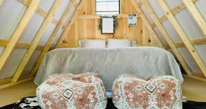 Escapology - Delightful 1 bedroom A-frame cabin