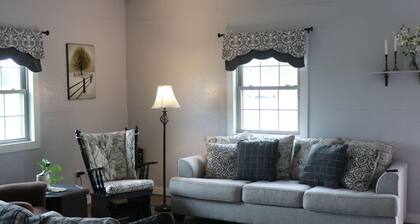 Willow Acres- 2BD/2BA w/ BBQ and outdoor patio