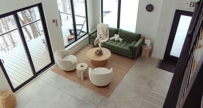 The Nordic Nook - Modern Cabin w/ EV Charger