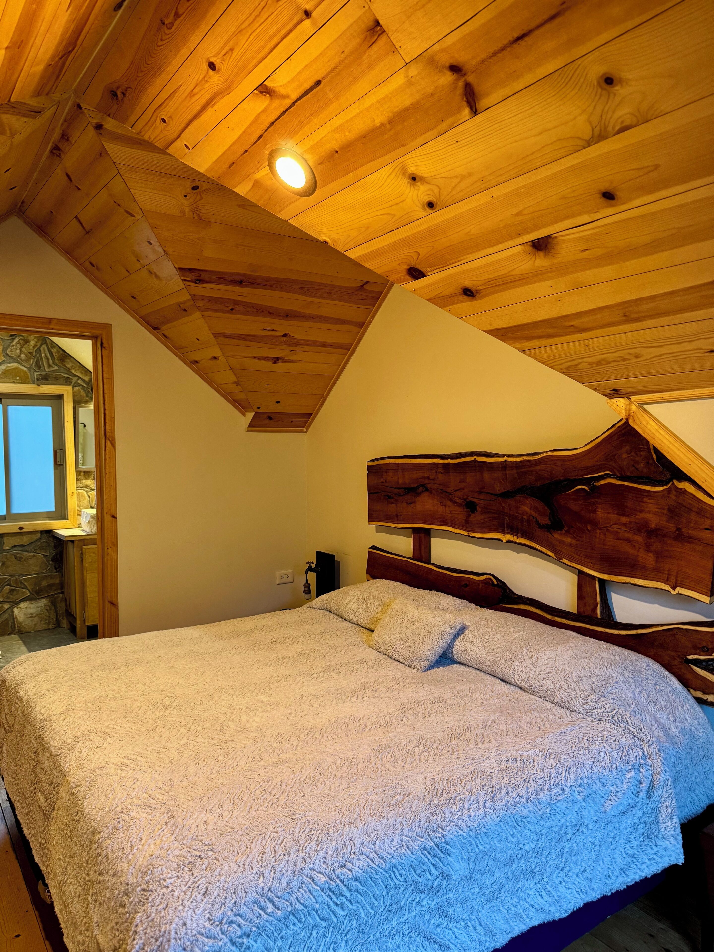 4 soverom, wi-fi (inkludert) og sengetøy