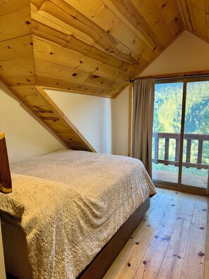 4 habitaciones, wifi gratis y ropa de cama