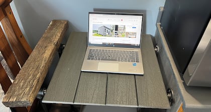 Cozy ‘on-grid’ cabin with free xfinity high speed WiFi.