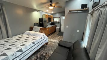 1 bedroom, WiFi, bed sheets