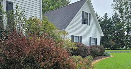 Charming studio in welcoming Dillwyn, near Farmville