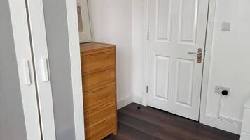 Room, 1 Bedroom | Interior