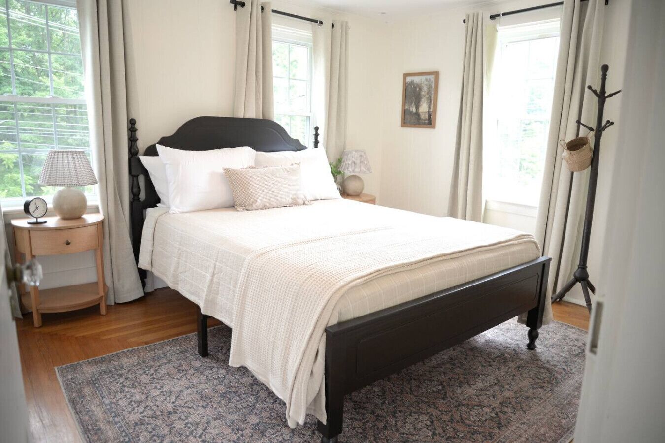 3 Schlafzimmer, Schreibtisch, Bügeleisen/Bügelbrett, Reisekinderbett