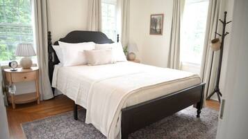 3 camere, una scrivania, ferro/asse da stiro, culla da viaggio