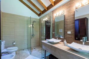 風筒、提供毛巾